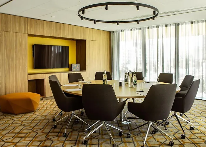 Express - - Grand Arenas By Ihg