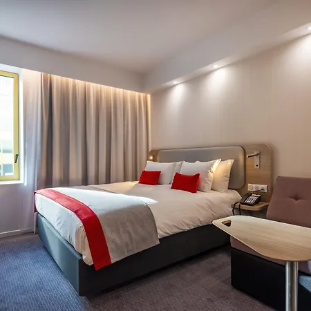 Express - - Grand Arenas By Ihg 3*