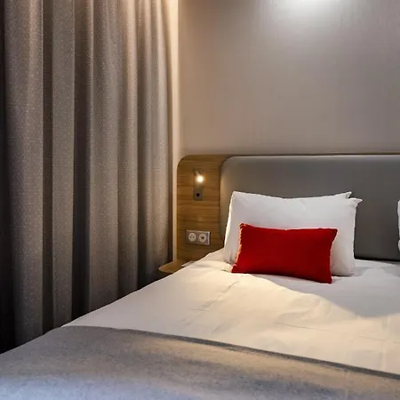 Express - - Grand Arenas By Ihg